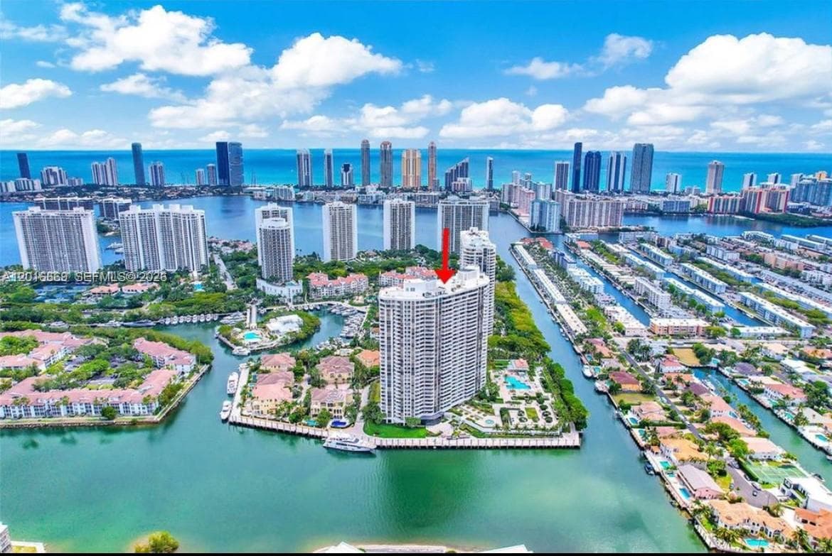 1000 W Island Blvd # 2508, Aventura FL 33160 — 47