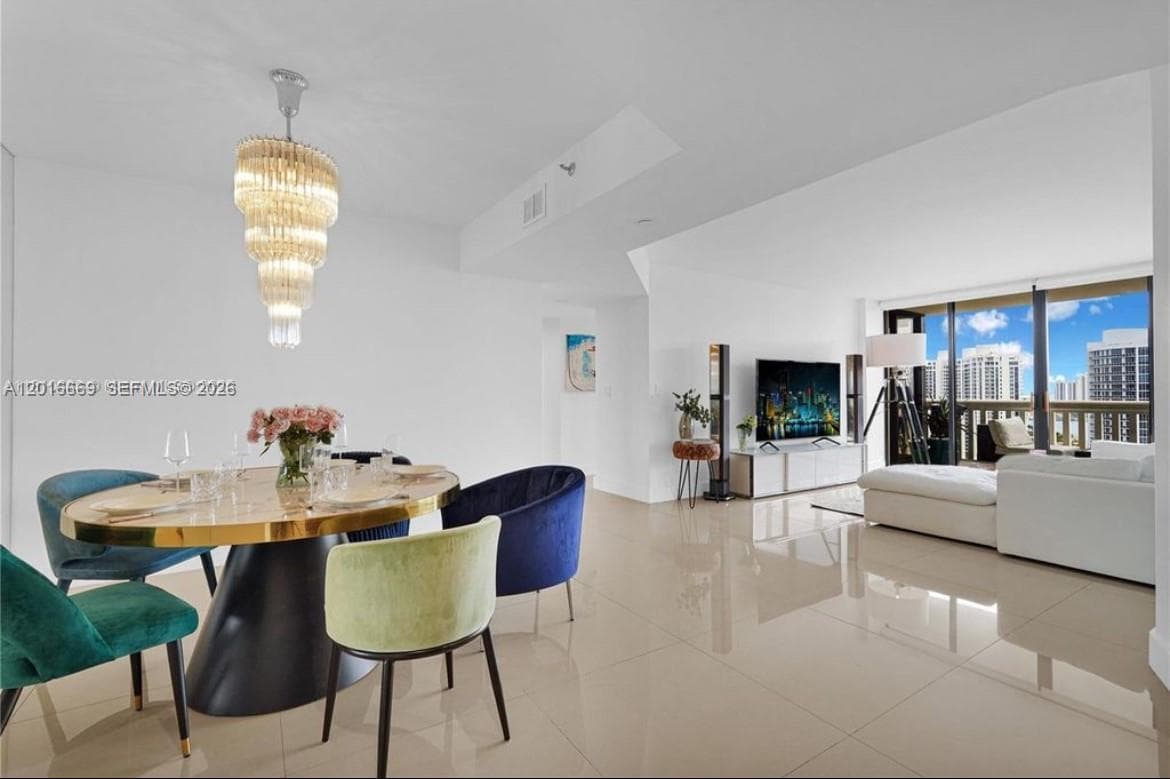 1000 W Island Blvd # 2508, Aventura FL 33160 — 9