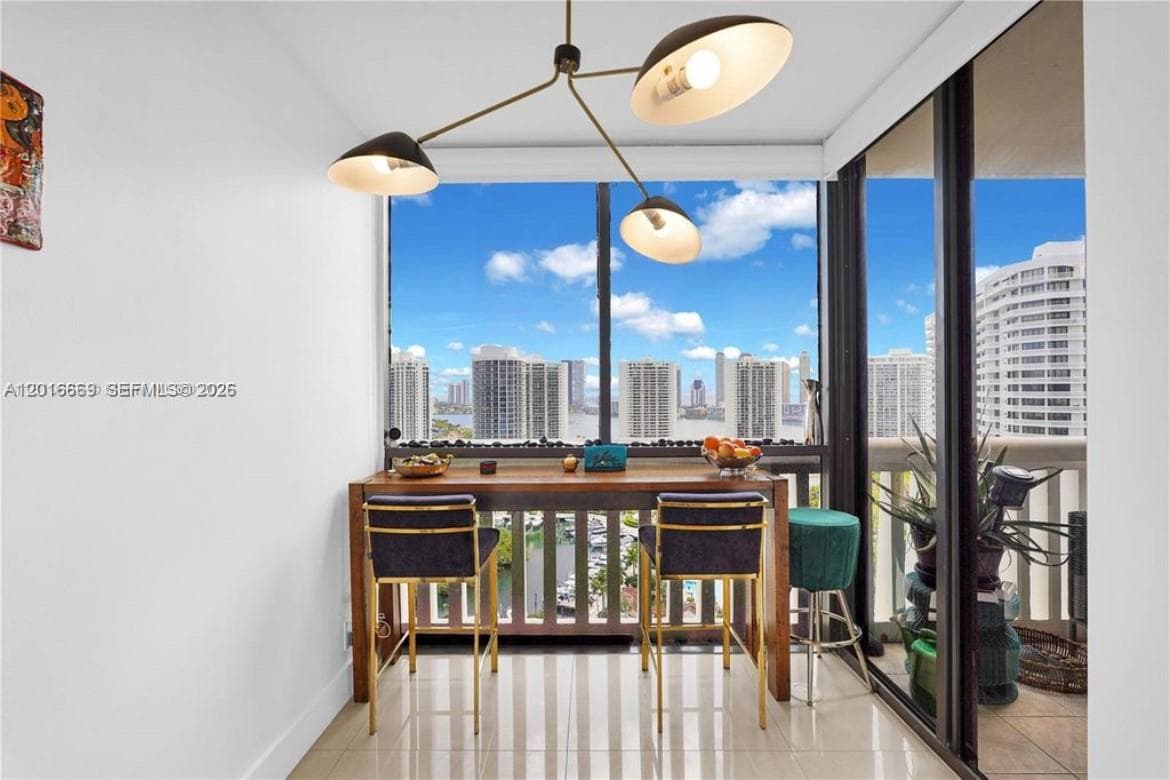 1000 W Island Blvd # 2508, Aventura FL 33160 — 34