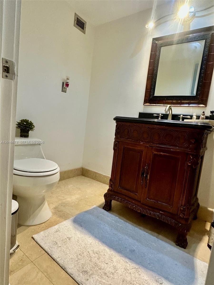 2780 NE 183rd St, Aventura FL 33160 — 24