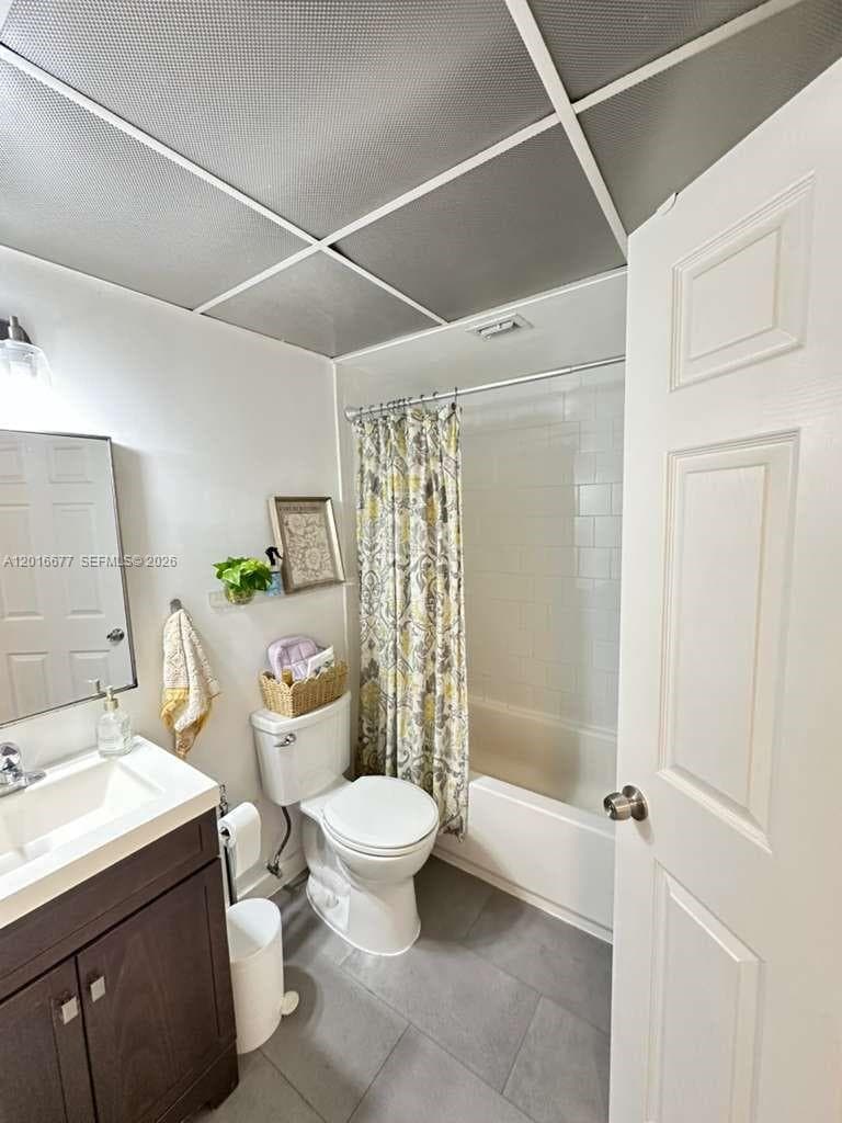8290 Lake Dr # 325, Doral FL 33166 — 12
