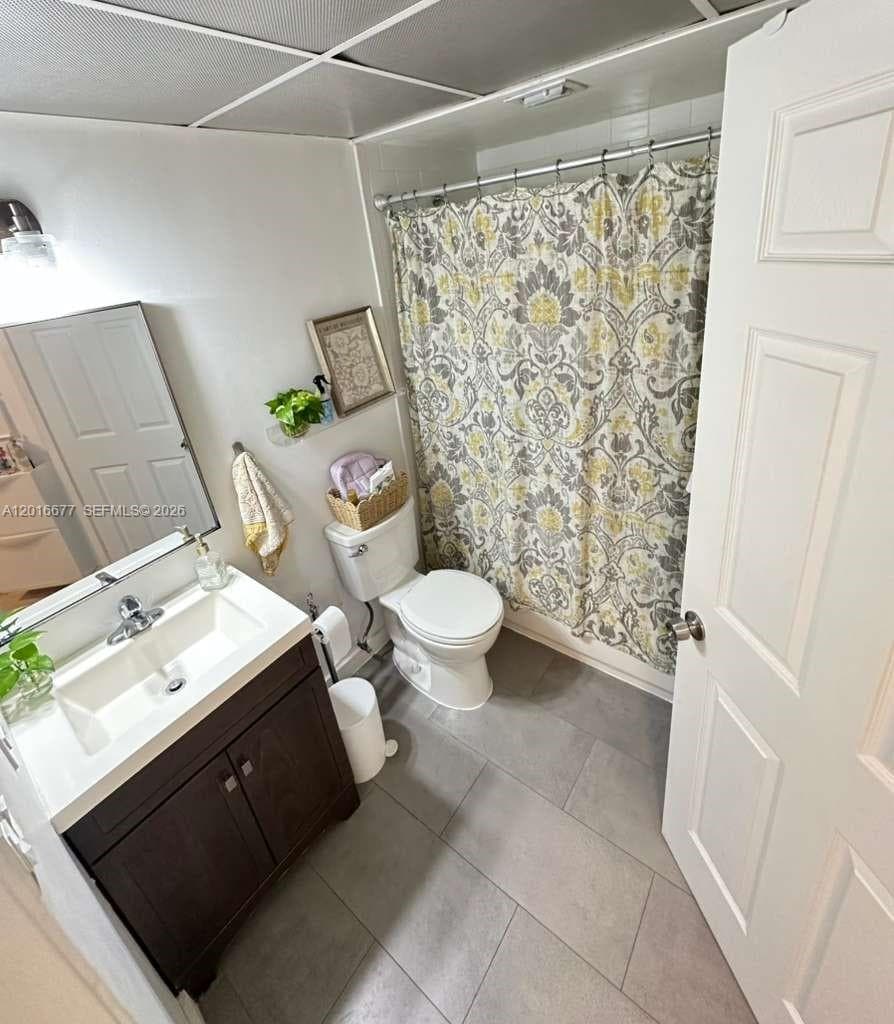 8290 Lake Dr # 325, Doral FL 33166 — 11