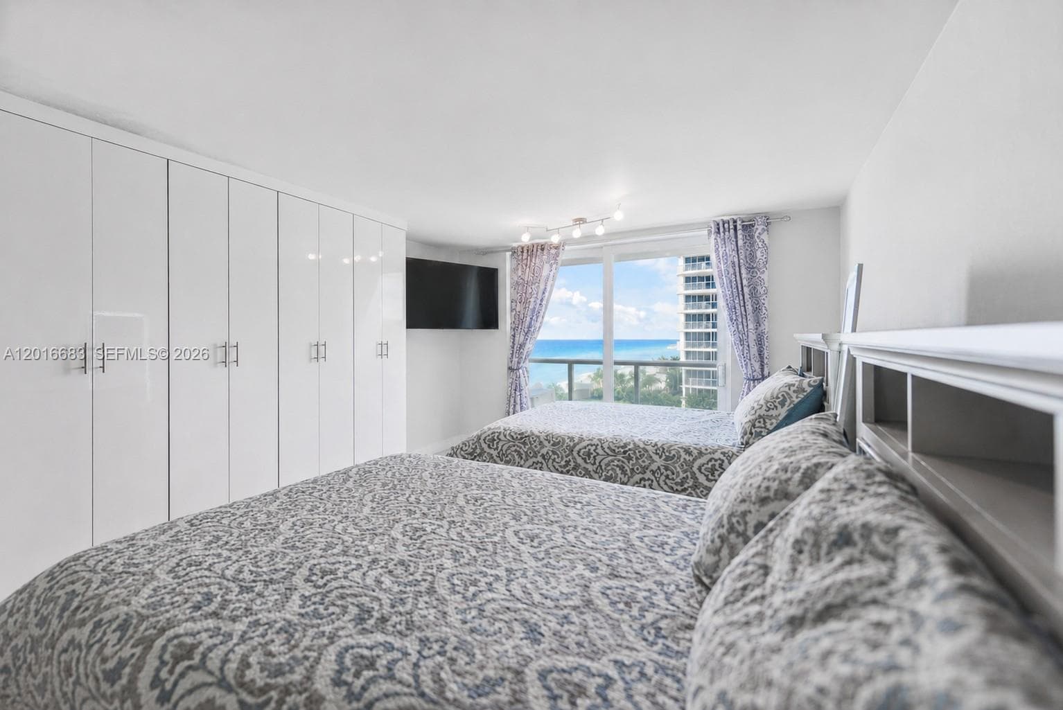 19201 Collins Ave # 609, Sunny Isles Beach FL 33160 — 10