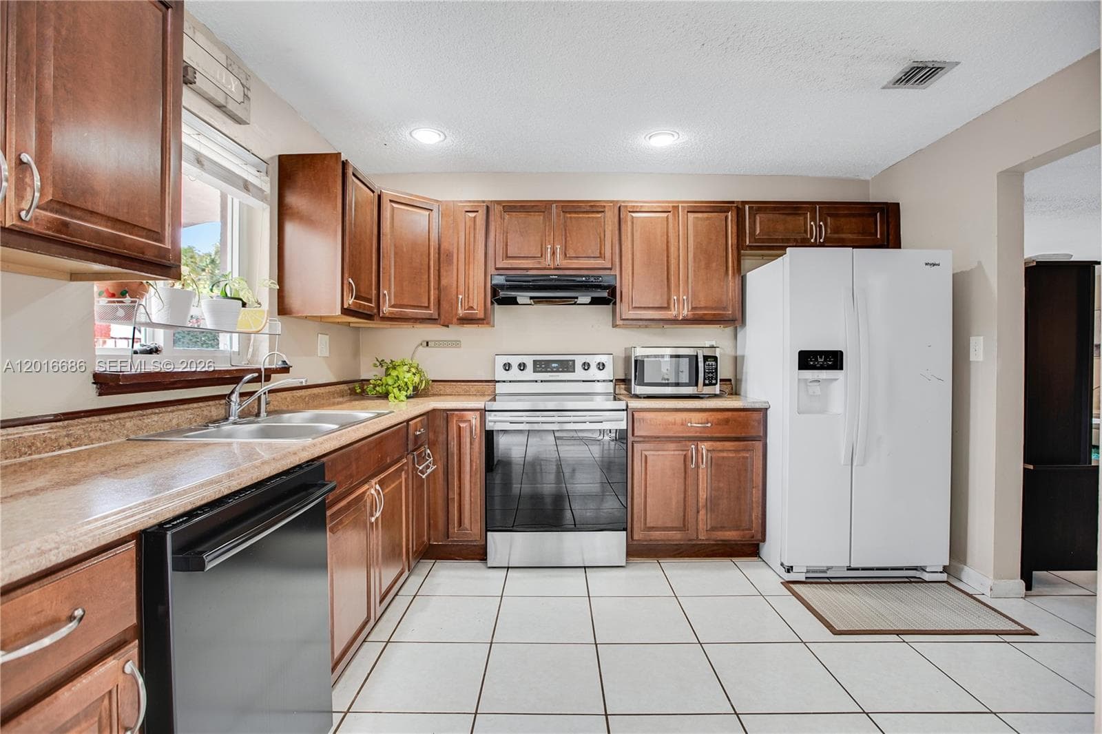 9330 SW 165th St, Palmetto Bay FL 33157 — 7