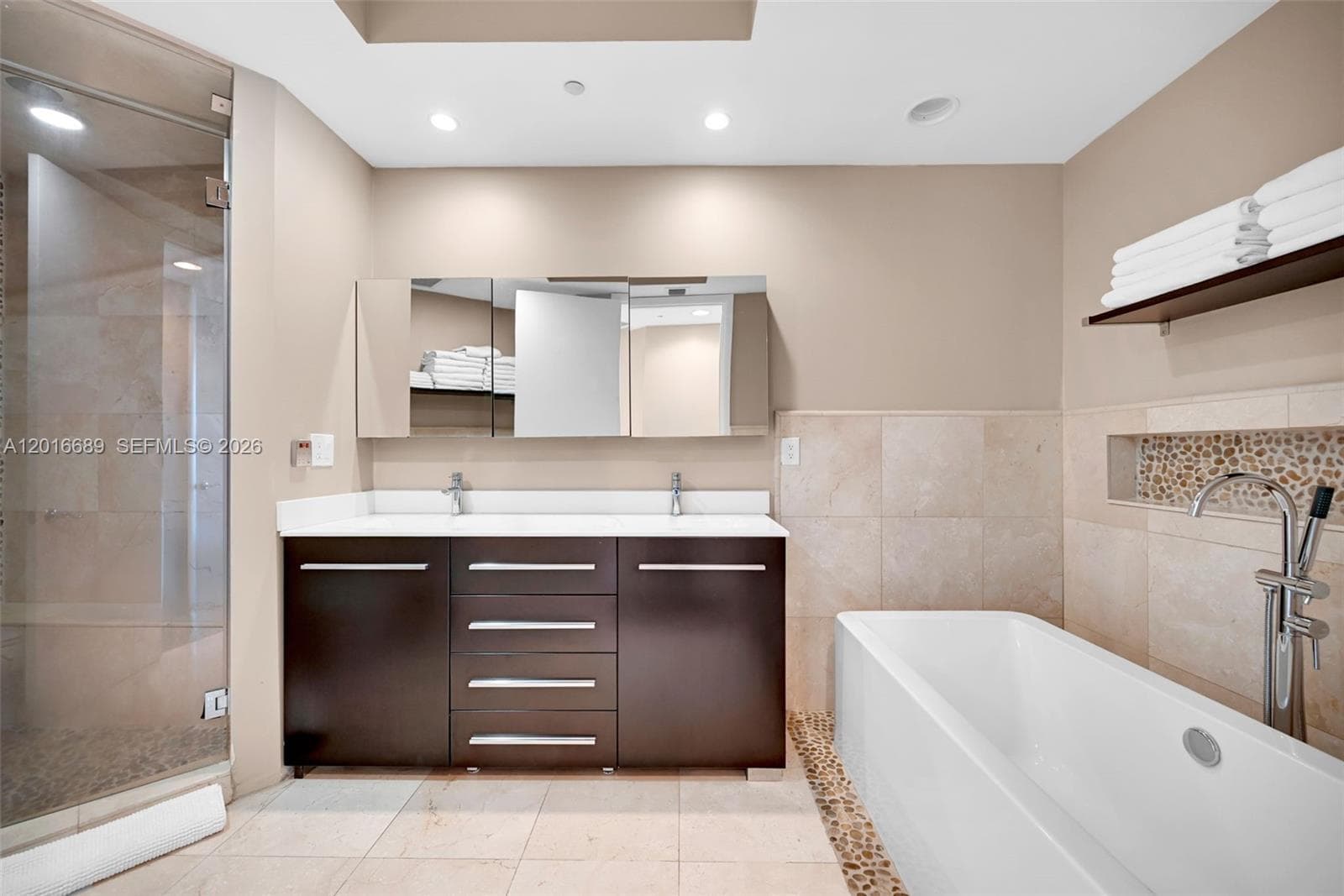 100 S Pointe Dr # 801, Miami Beach FL 33139 — 46