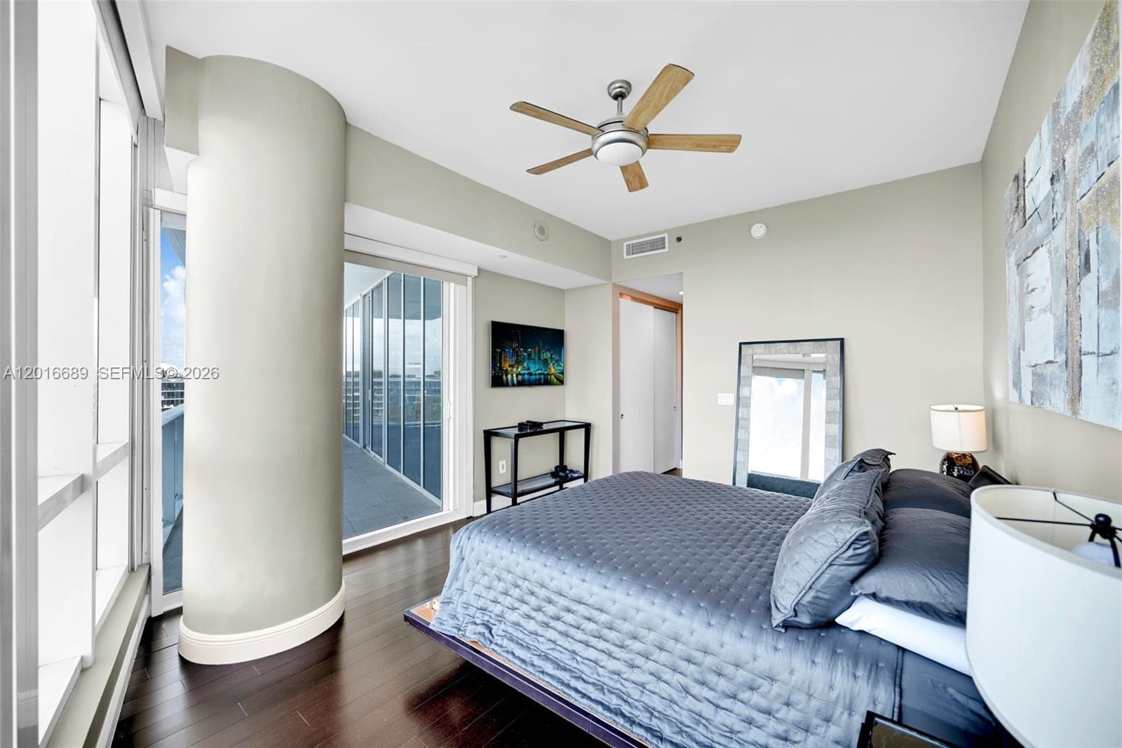 100 S Pointe Dr # 801, Miami Beach FL 33139 — 9