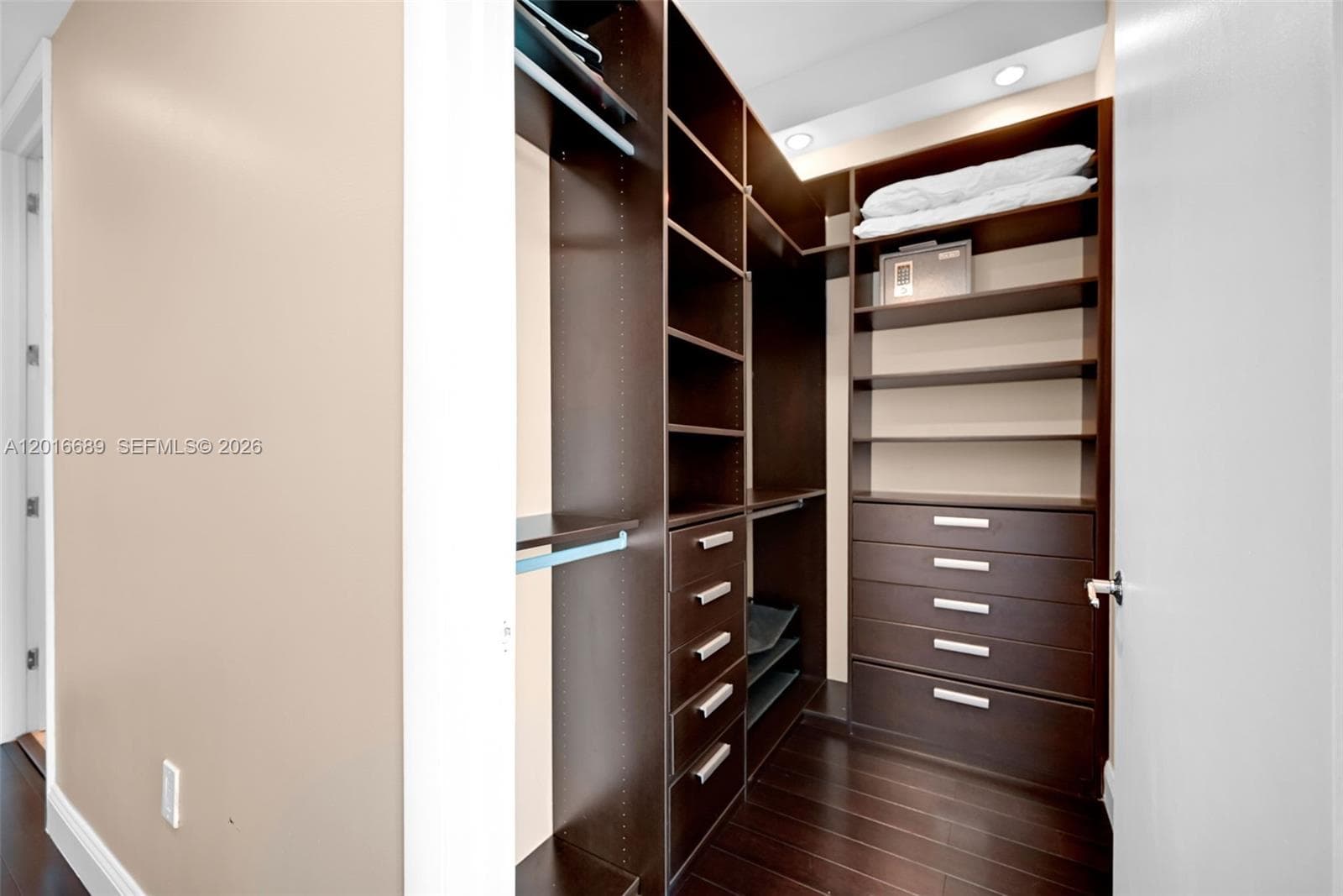 100 S Pointe Dr # 801, Miami Beach FL 33139 — 45
