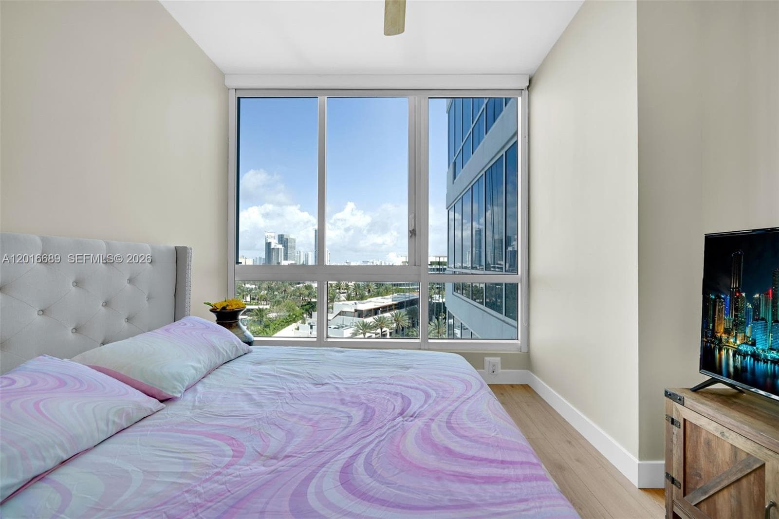 100 S Pointe Dr # 801, Miami Beach FL 33139 — 51