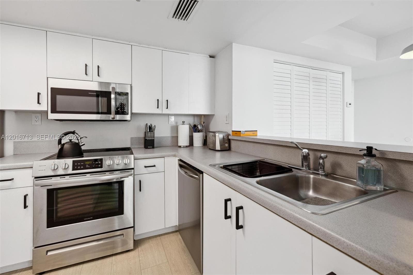 650 WEST AV # 1406, Miami Beach FL 33139 — 15