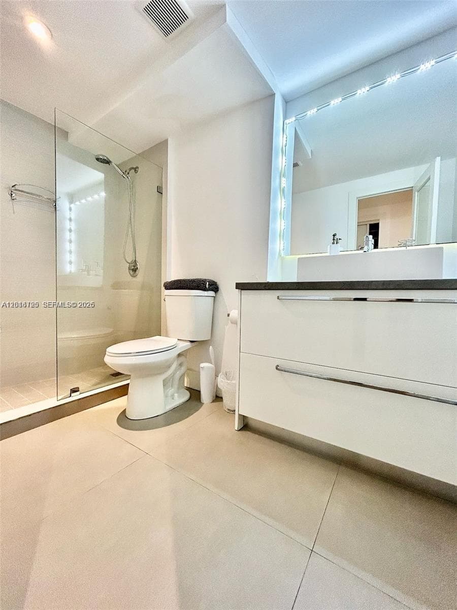 100 Lincoln Rd # 426, Miami Beach FL 33139 — 6