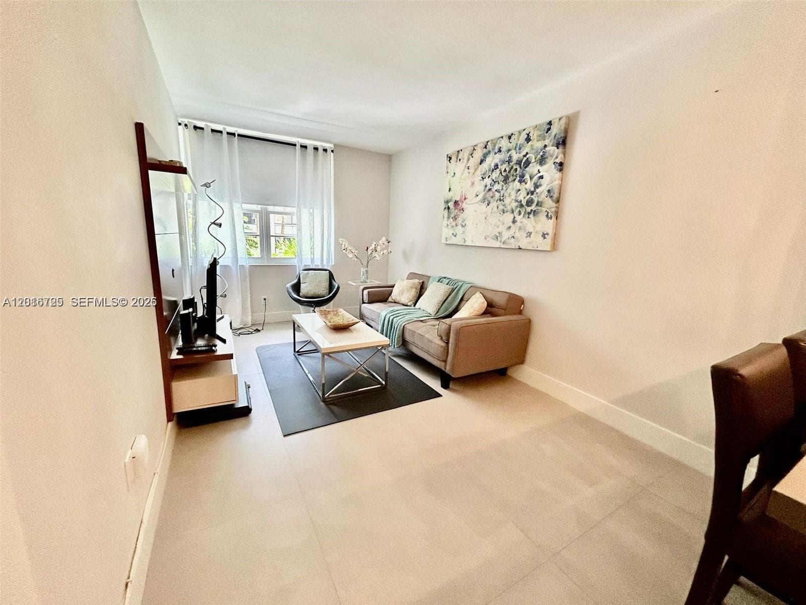 100 Lincoln Rd # 426, Miami Beach FL 33139 — 1