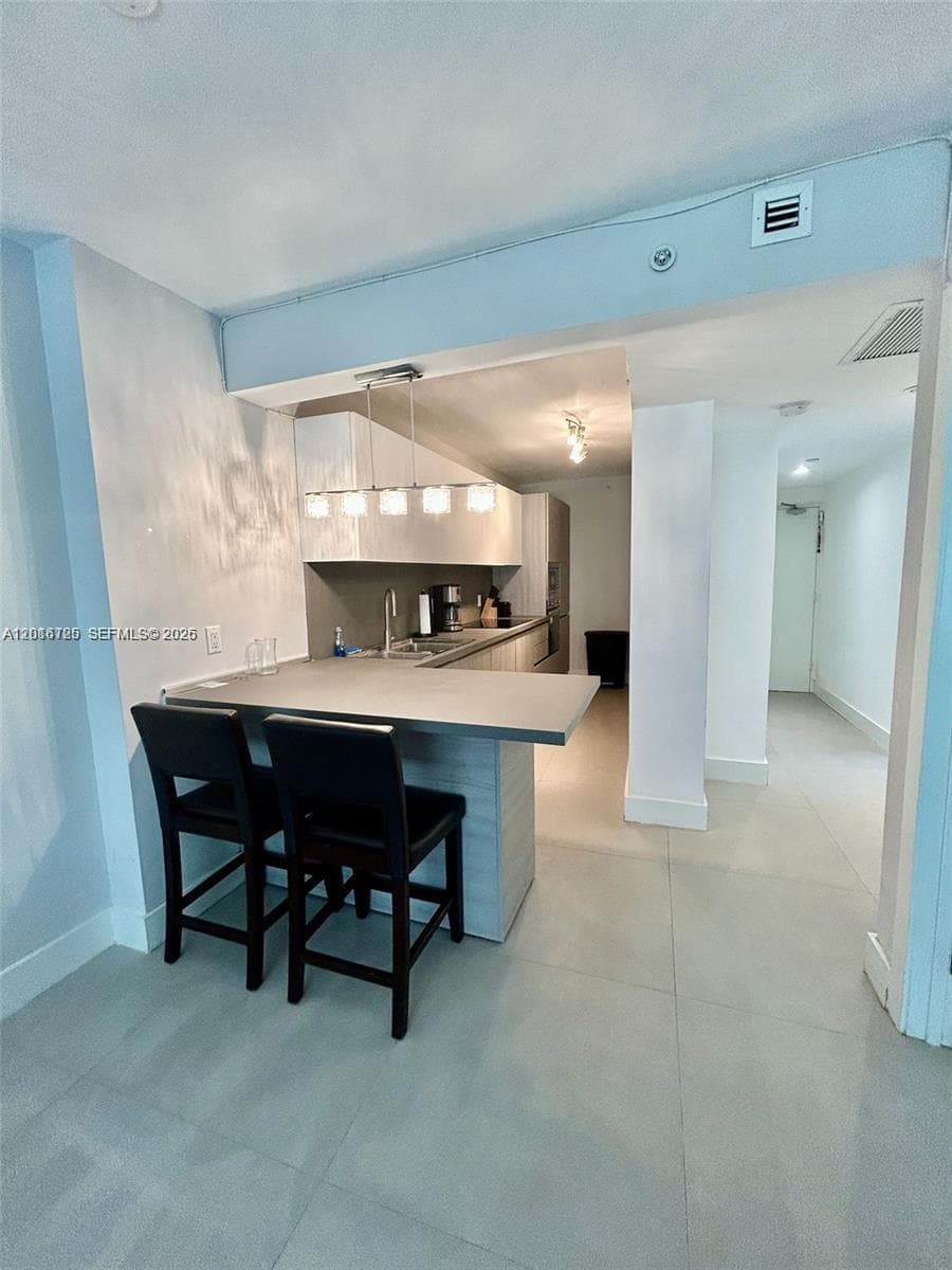 100 Lincoln Rd # 426, Miami Beach FL 33139 — 5