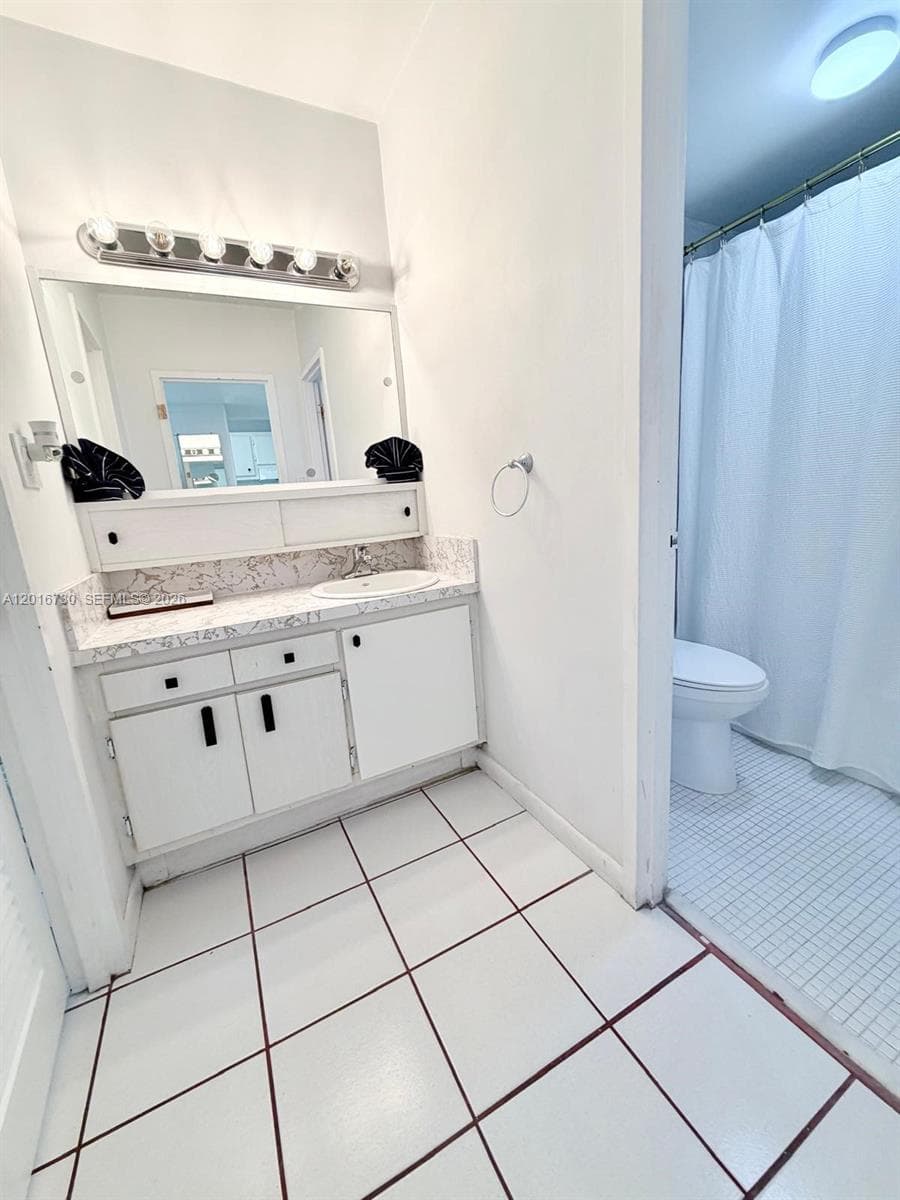 100 Lincoln Rd # 1609, Miami Beach FL 33139 — 7