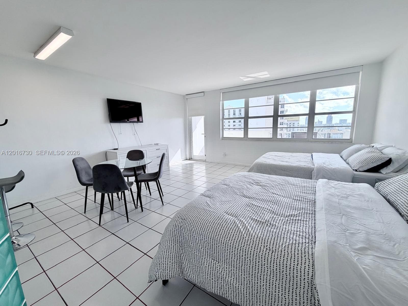 100 Lincoln Rd # 1609, Miami Beach FL 33139 — 3