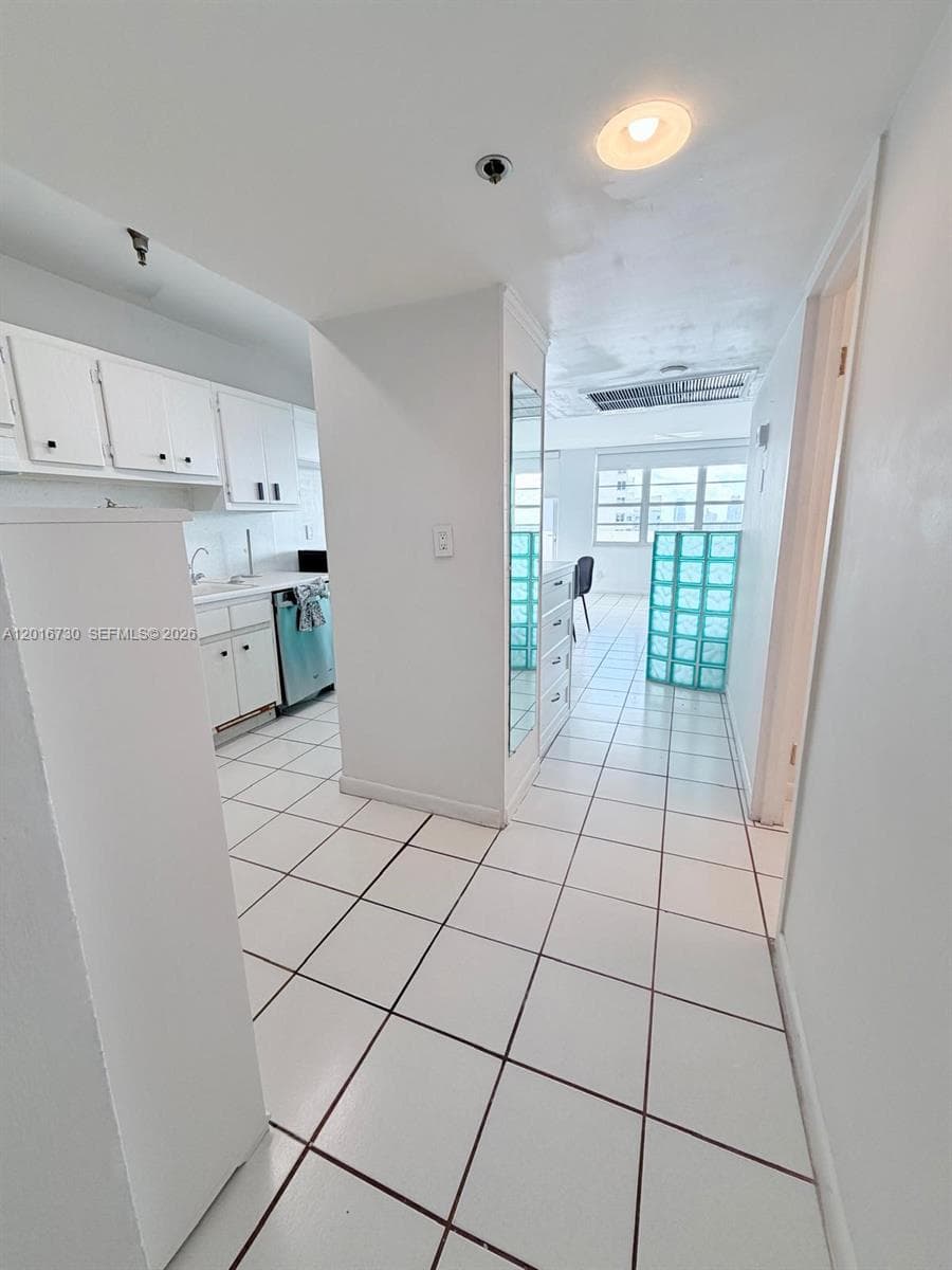100 Lincoln Rd # 1609, Miami Beach FL 33139 — 5