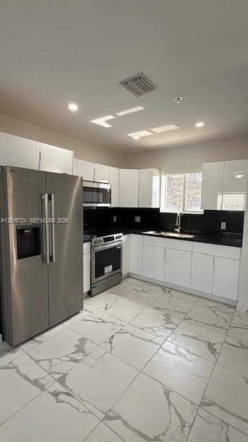 811 E 52nd St # 102, Hialeah FL 33013 — 16
