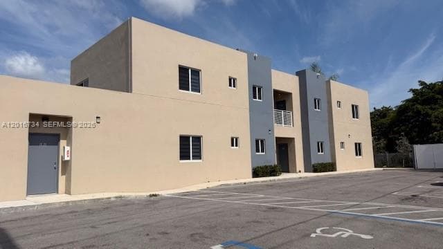 811 E 52nd St # 102, Hialeah FL 33013 — 11