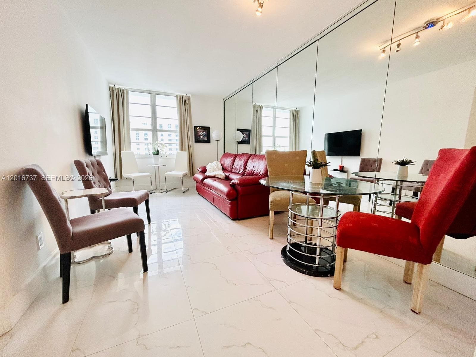 100 Lincoln Rd # 1526, Miami Beach FL 33139 — 1
