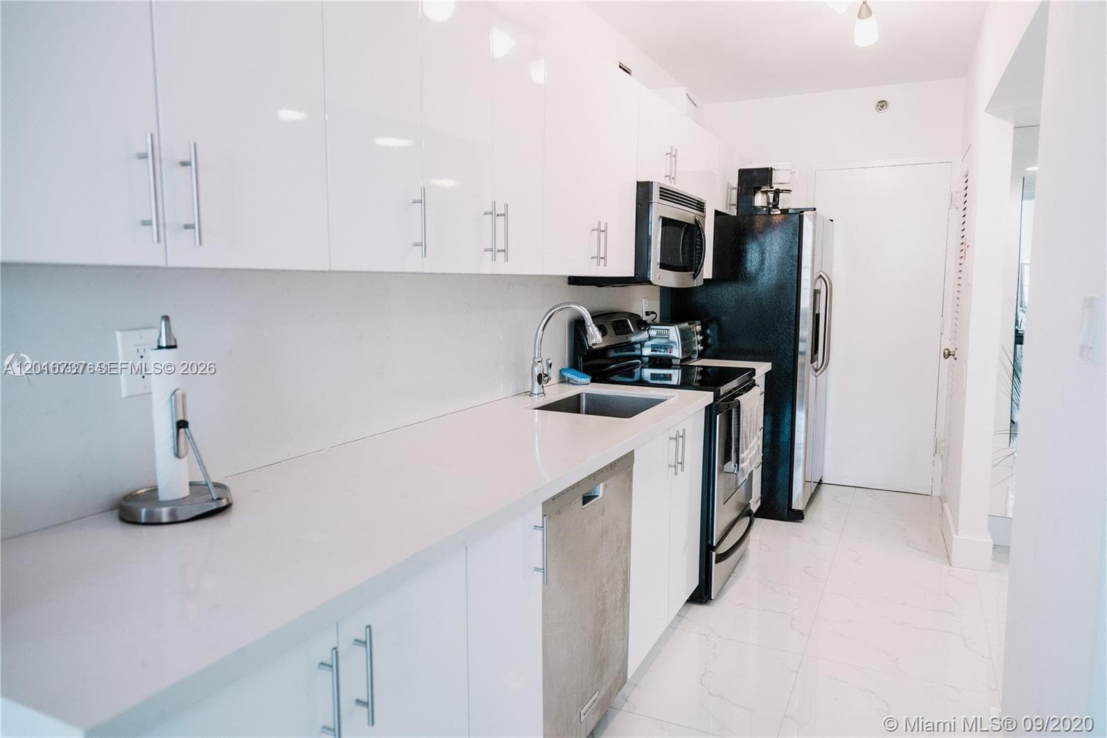 100 Lincoln Rd # 1526, Miami Beach FL 33139 — 4