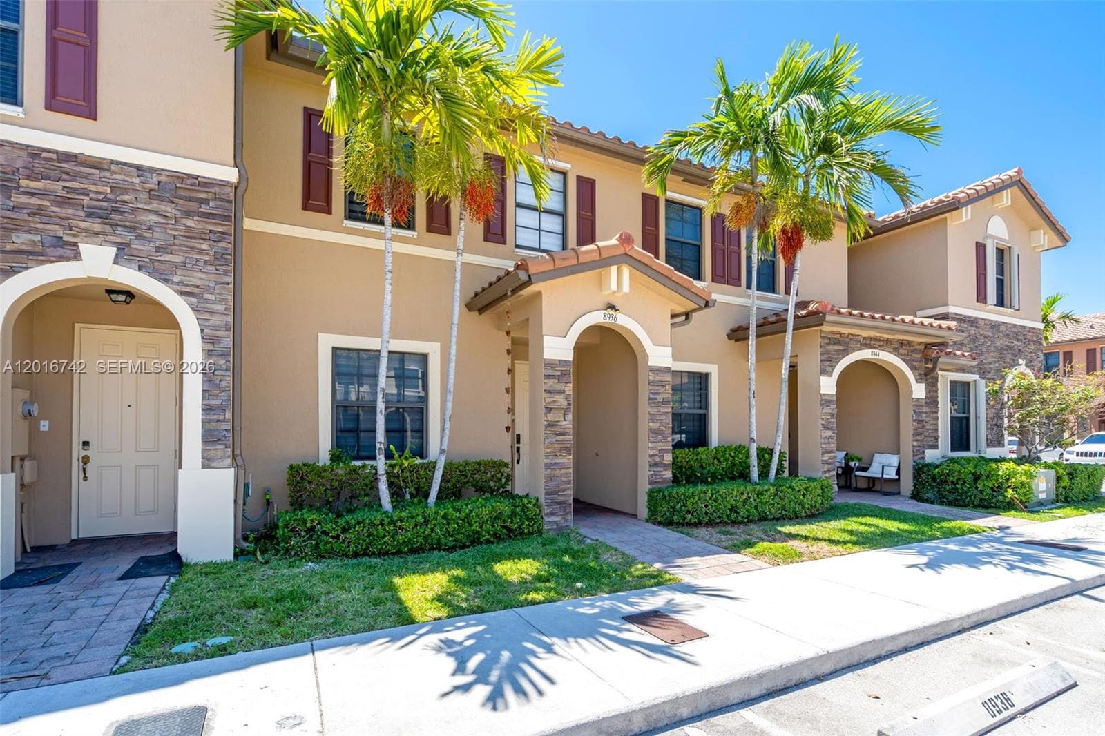 8936 W 35th Ln, Hialeah FL 33018 — 2
