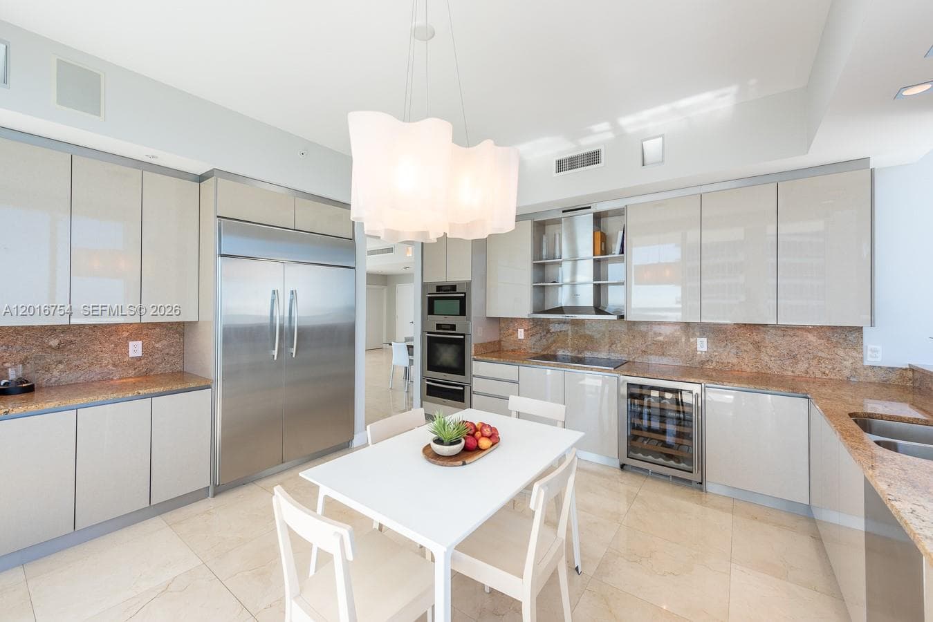 50 S Pointe Dr # 3302, Miami Beach FL 33139 — 13
