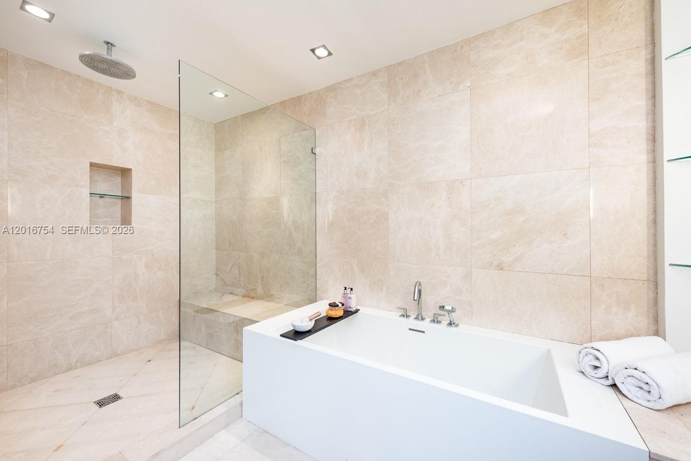 50 S Pointe Dr # 3302, Miami Beach FL 33139 — 18