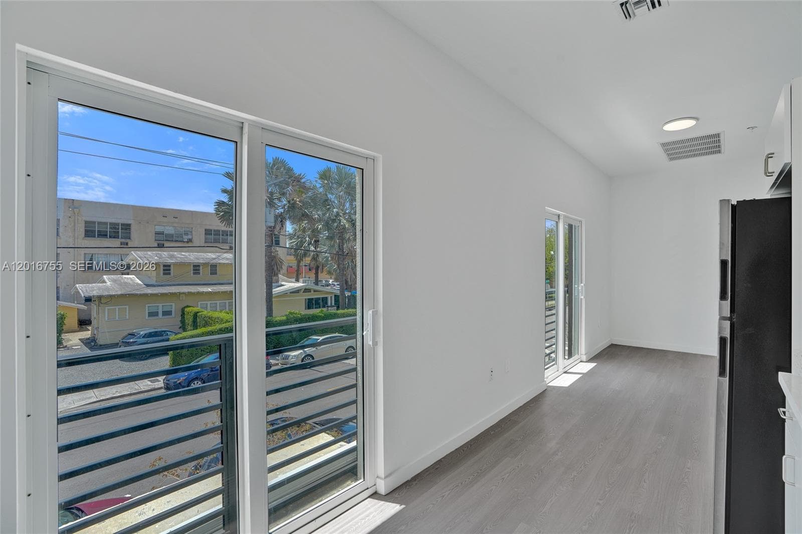 1567 NW 1st St # 8, Miami FL 33125 — 2