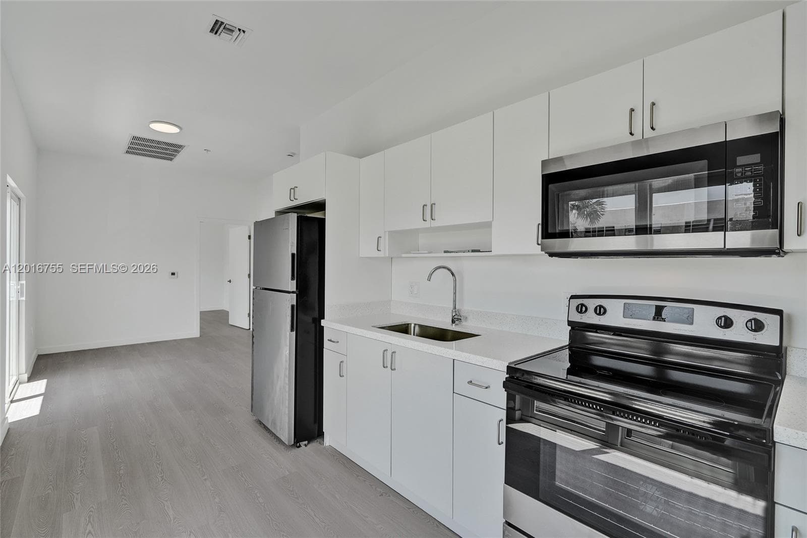 1567 NW 1st St # 8, Miami FL 33125 — 1