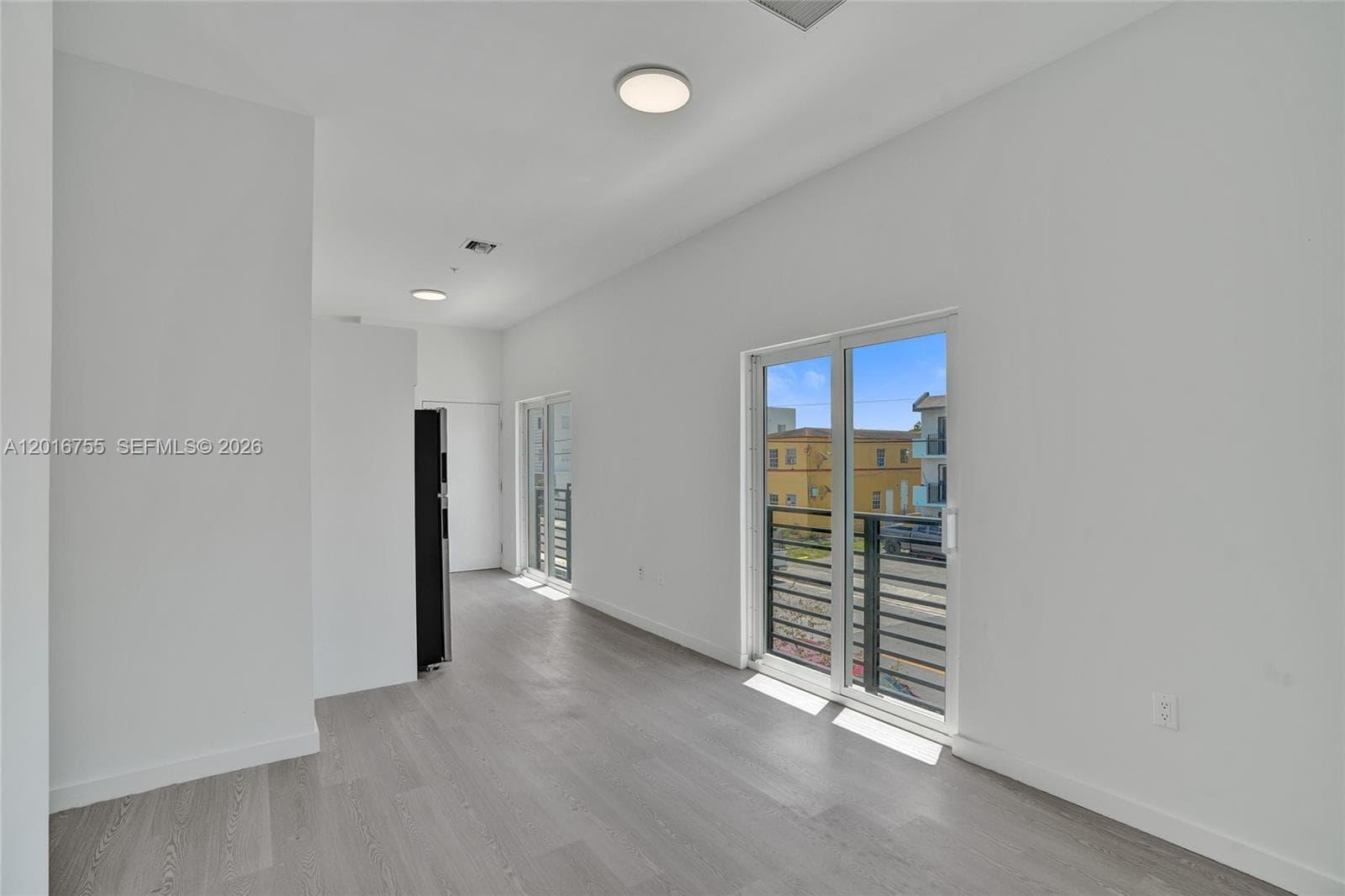 1567 NW 1st St # 8, Miami FL 33125 — 8