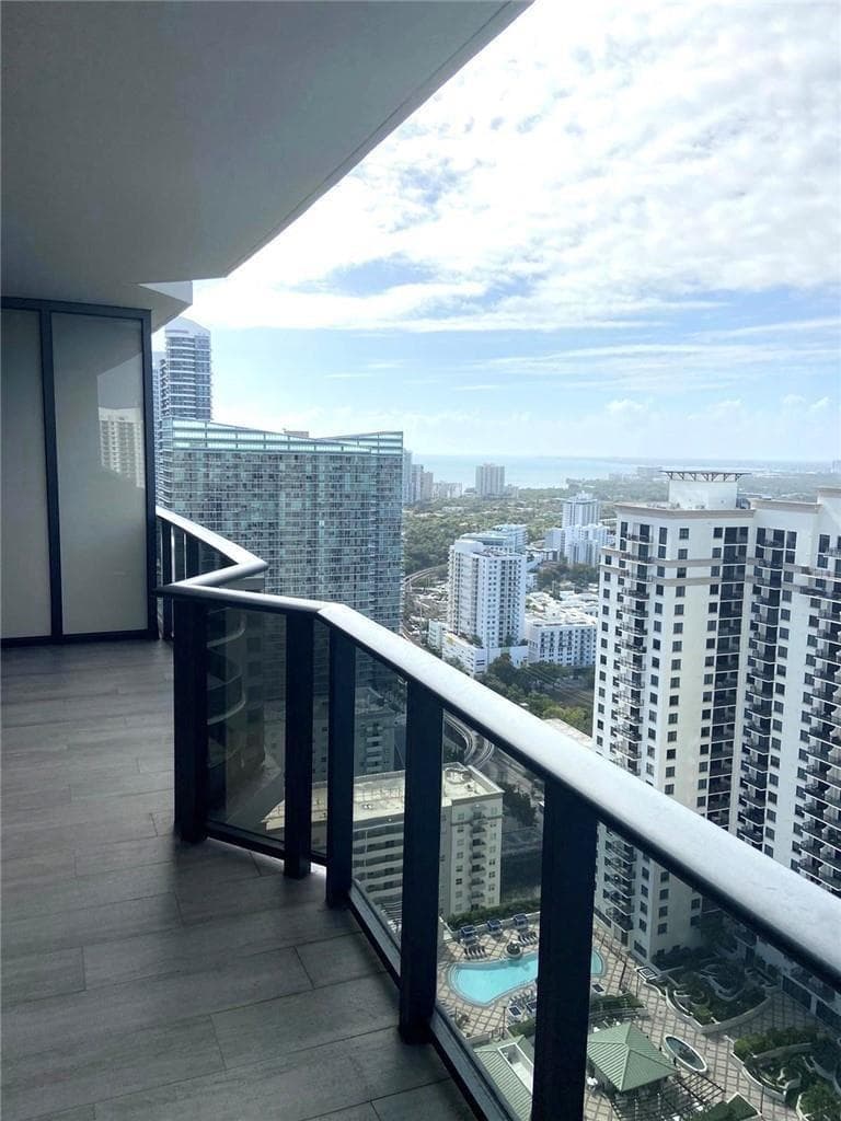 45 SW 9th Street # 3707, Miami FL 33130 — 30
