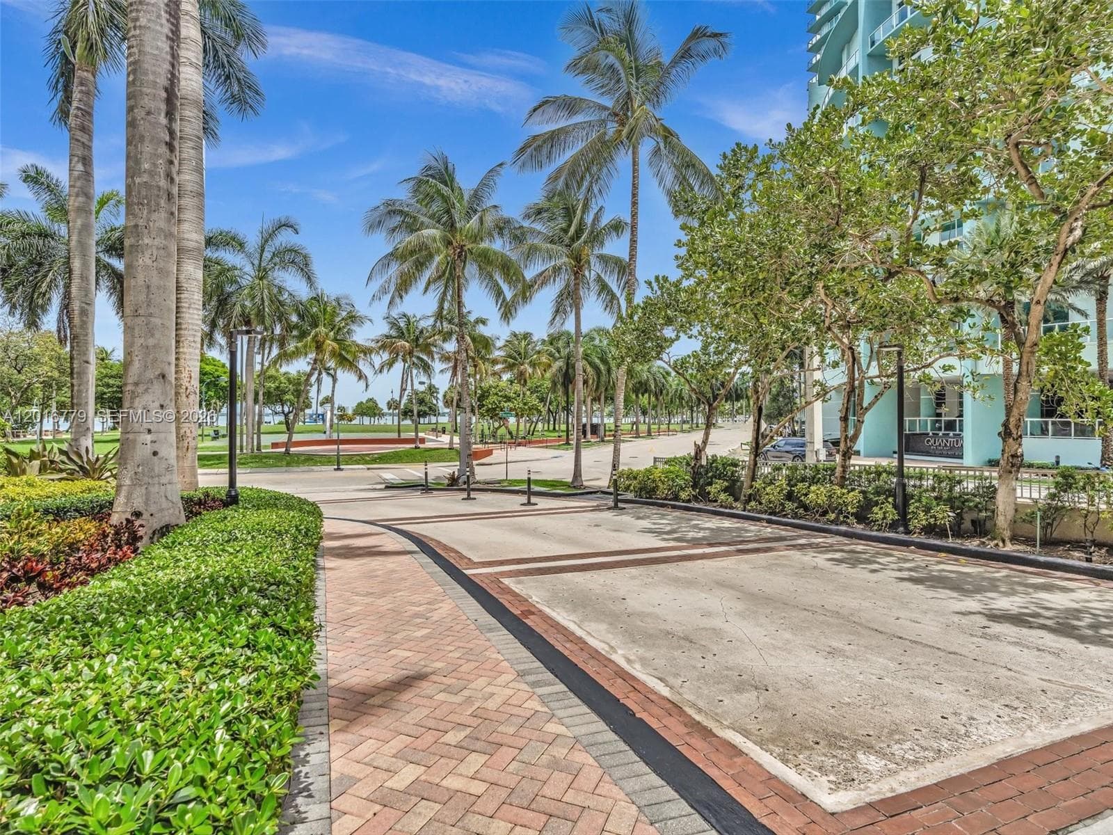 2000 N Bayshore Dr # 220, Miami FL 33137 — 33