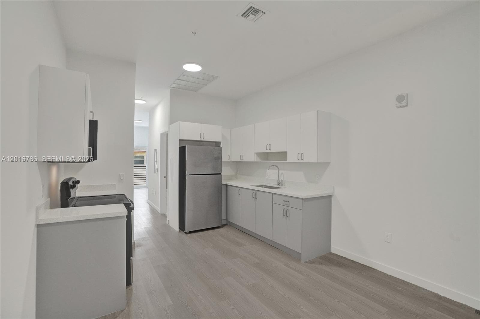 1567 NW 1st St # 9, Miami FL 33125 — 4
