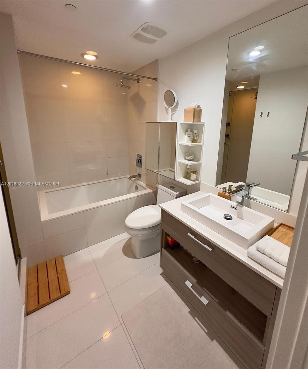 1300 S Miami Ave # 1709, Miami FL 33130 — 16
