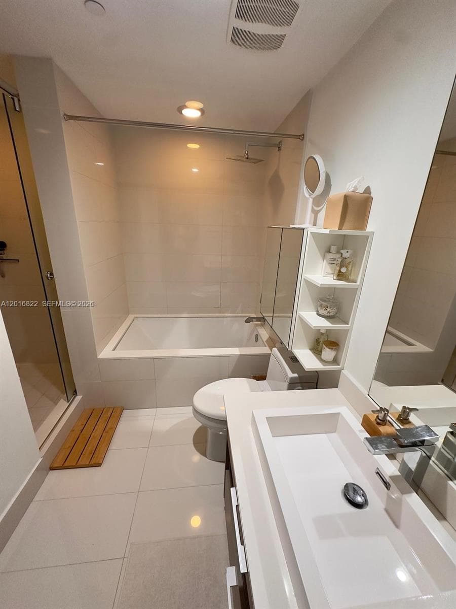 1300 S Miami Ave # 1709, Miami FL 33130 — 18