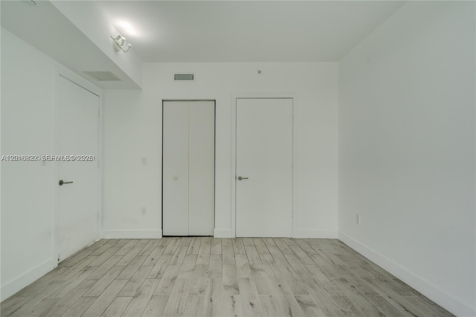 1300 S Miami Ave # 1709, Miami FL 33130 — 21