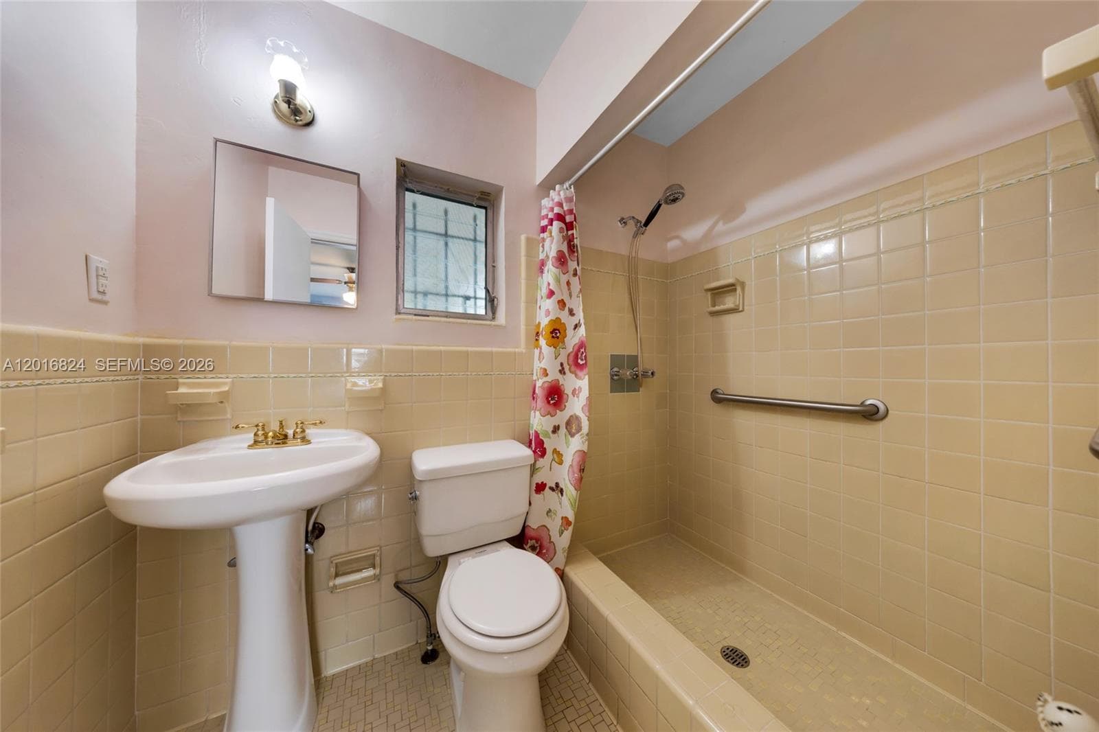 400 Morningside Dr, Miami Springs FL 33166 — 24