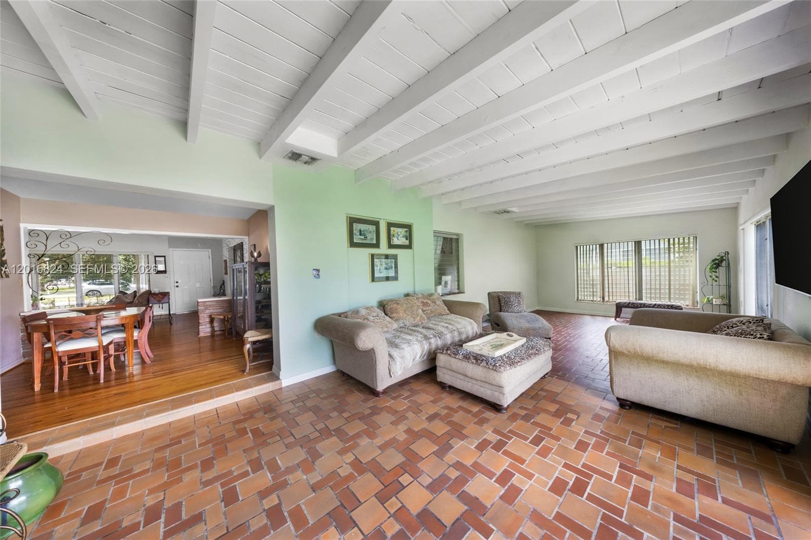 400 Morningside Dr, Miami Springs FL 33166 — 25