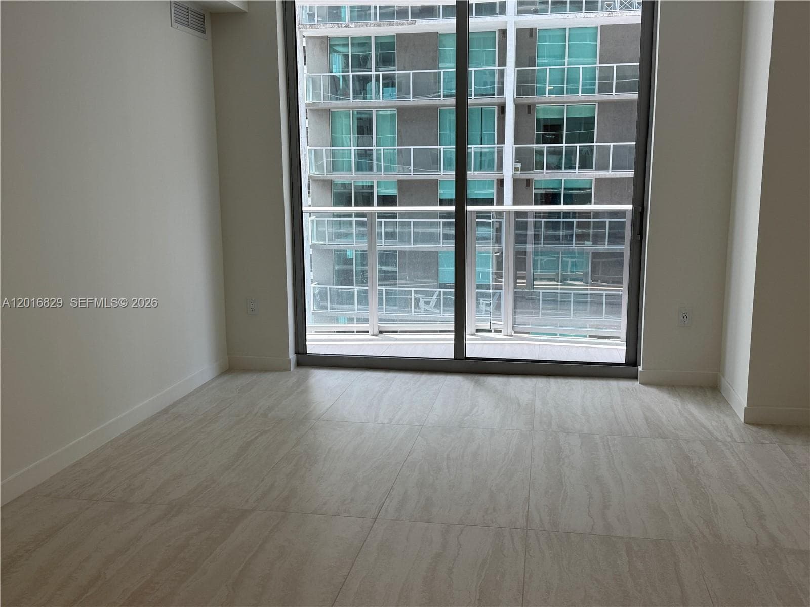 77 SE 5TH ST # 2010, Miami FL 33131 — 7