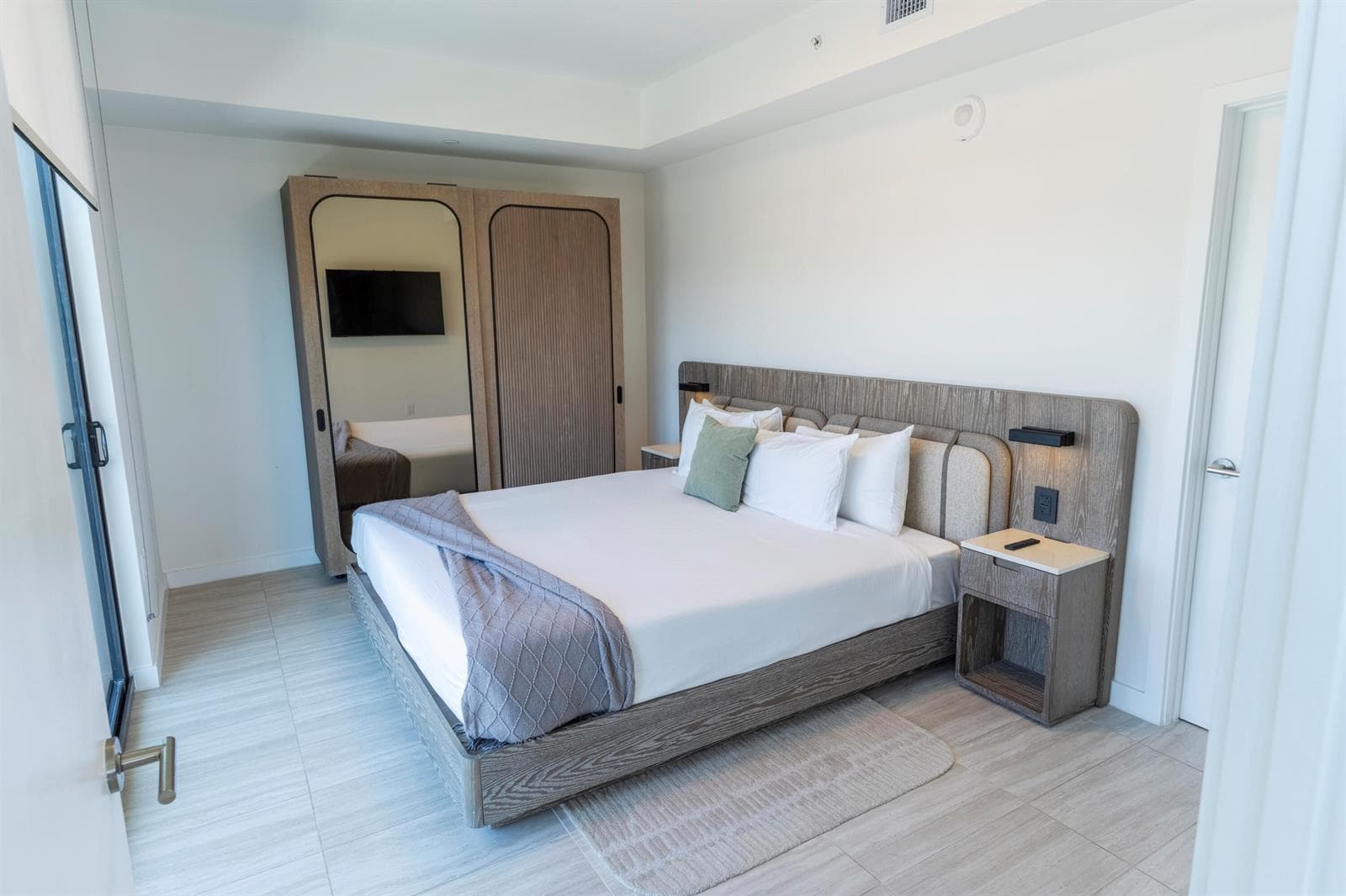 580 72nd Street # 1102, Miami Beach FL 33141 — 8