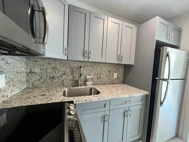 5050 NW 7th St # 220, Miami FL 33126 — 6