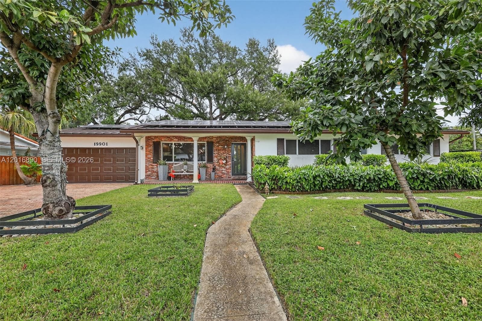 19901 NE 21st Ave, Miami FL 33179 — 73