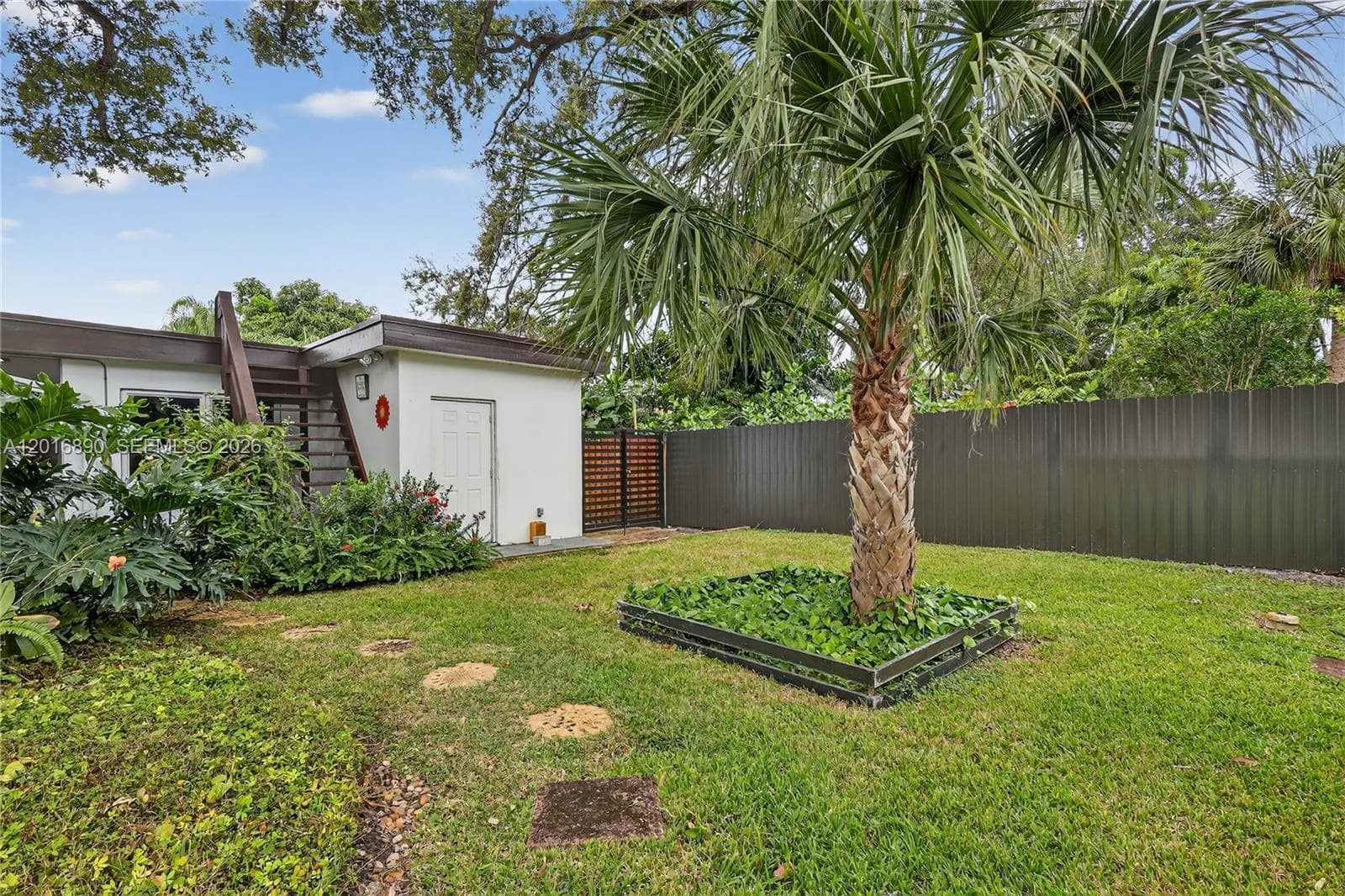 19901 NE 21st Ave, Miami FL 33179 — 88