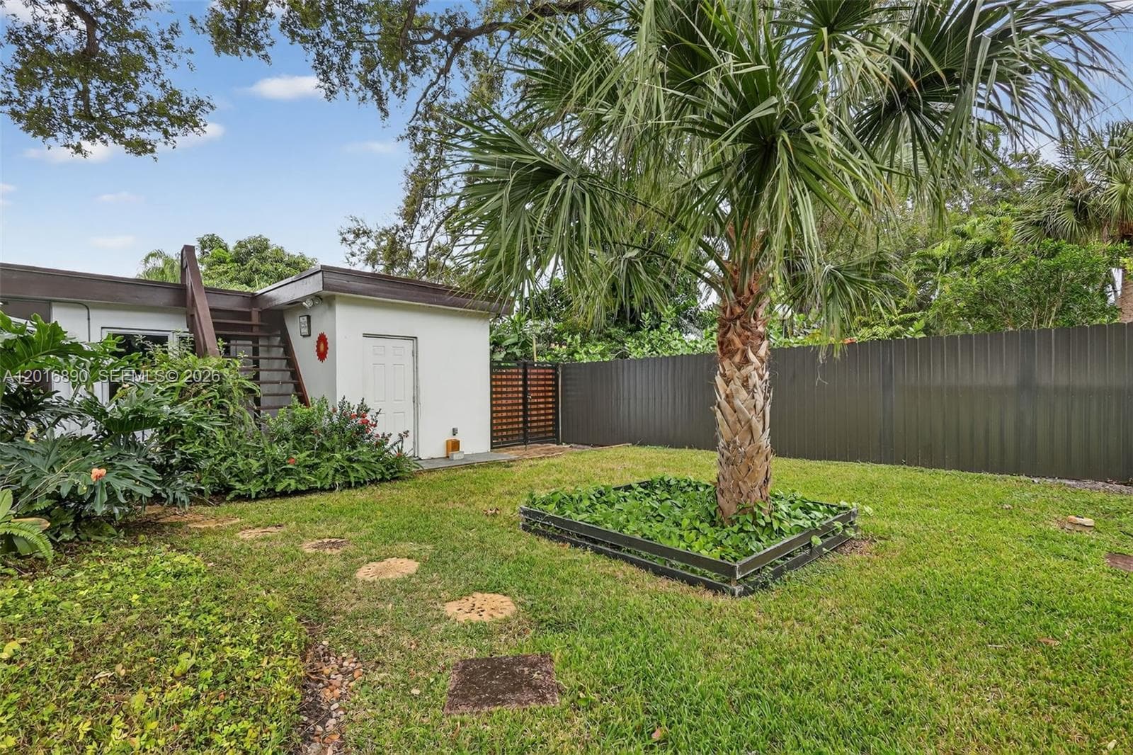 19901 NE 21st Ave, Miami FL 33179 — 37