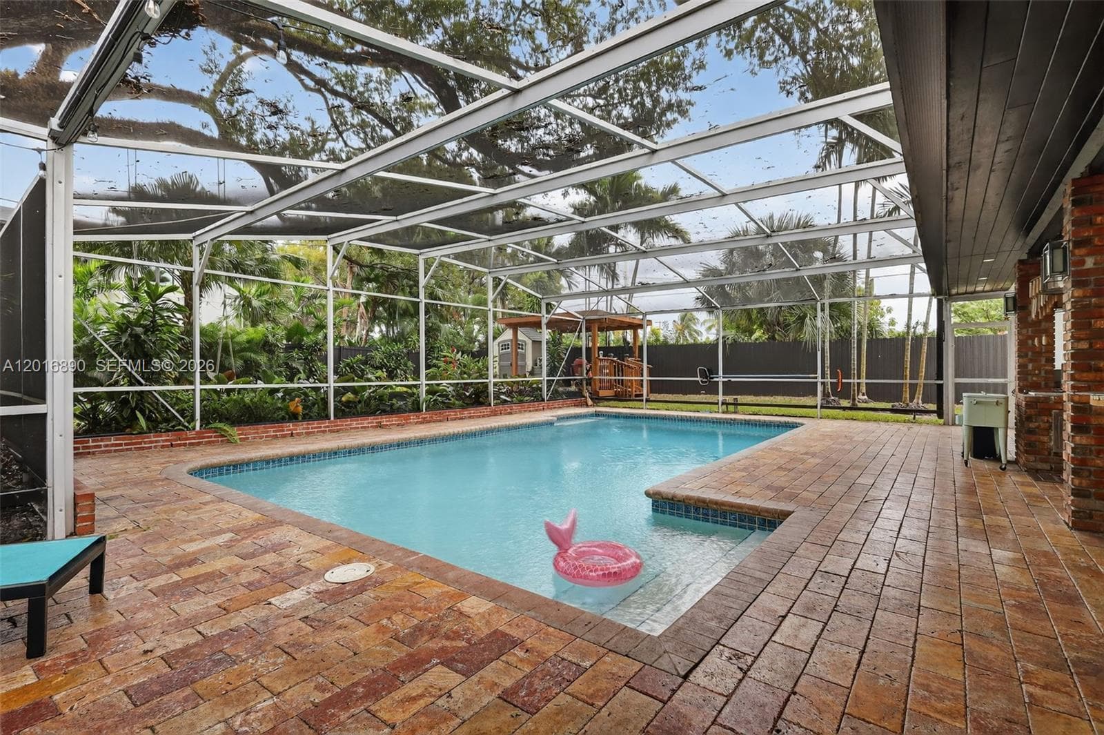 19901 NE 21st Ave, Miami FL 33179 — 29