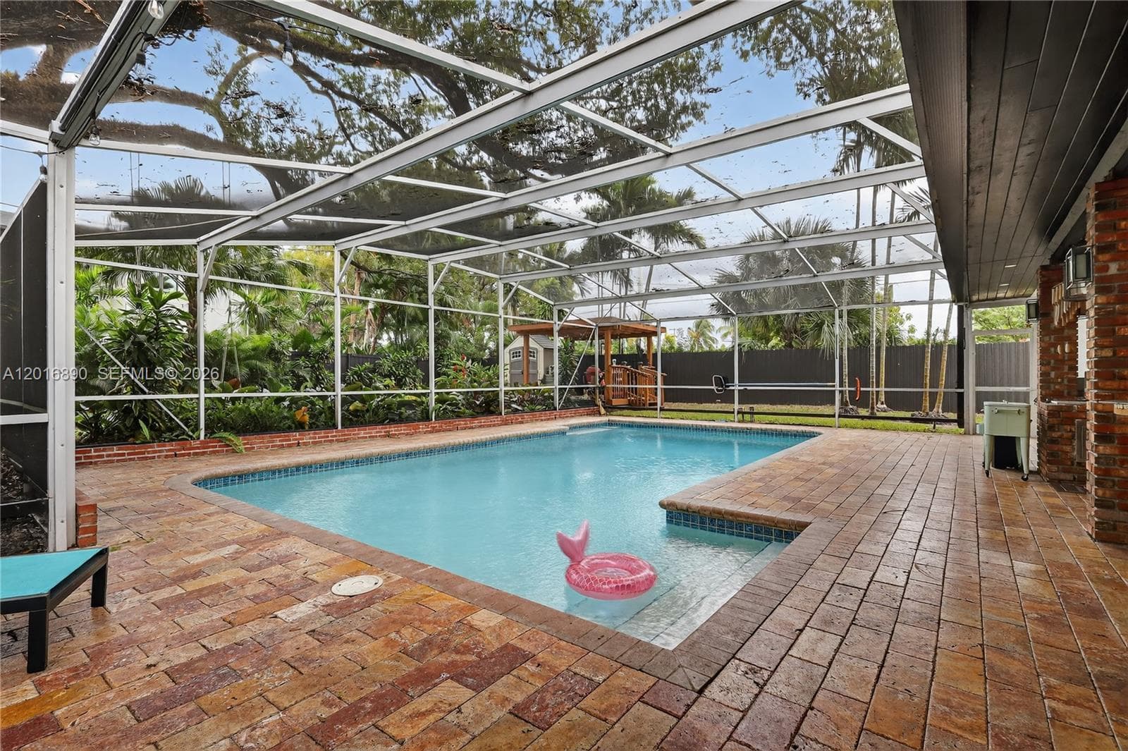19901 NE 21st Ave, Miami FL 33179 — 85