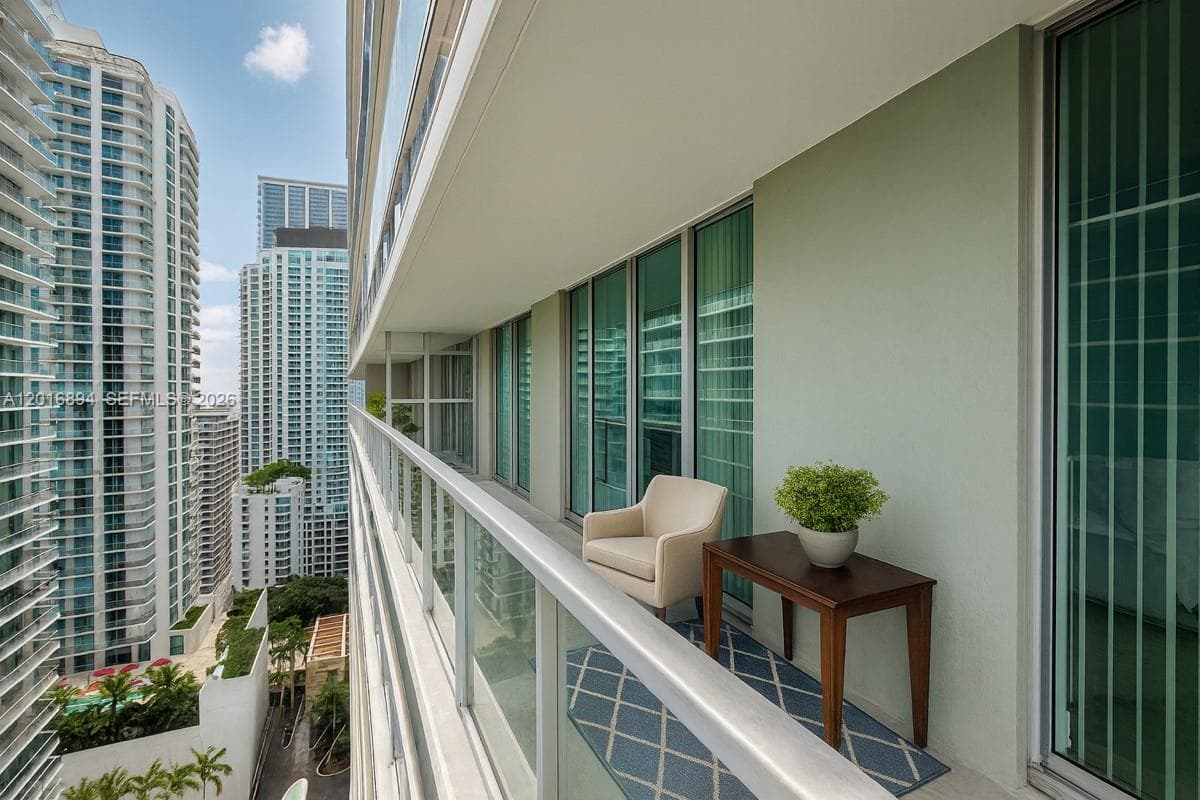 79 SW 12th St, Miami FL 33130 — 15