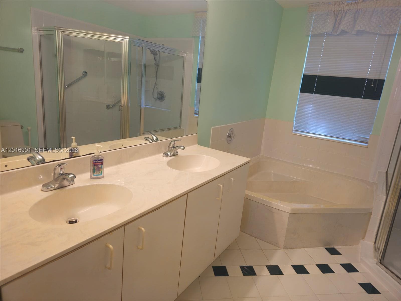 14715 Balgowan Rd # 9, Miami Lakes FL 33016 — 7
