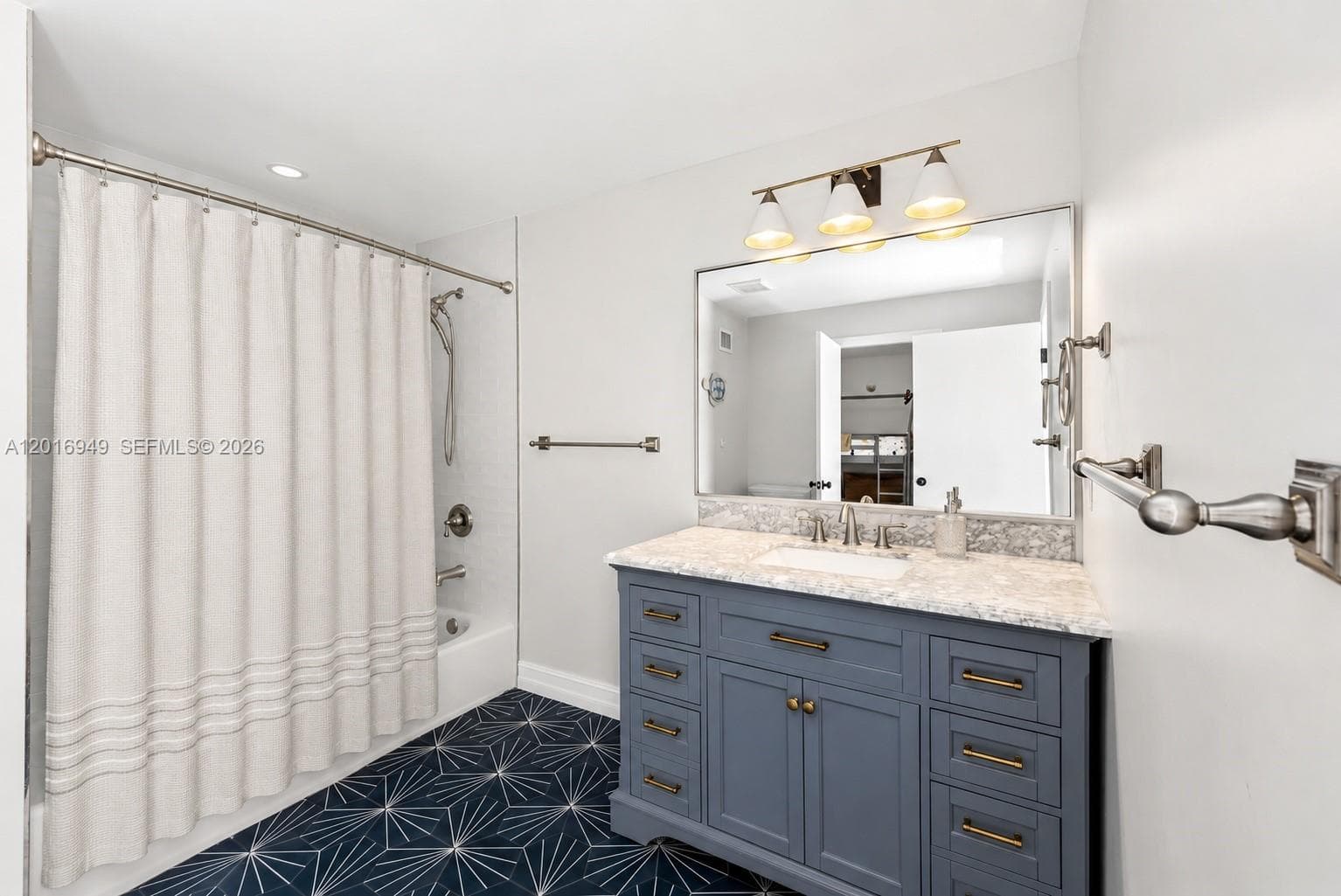 7650 SW 128th St, Pinecrest FL 33156 — 23