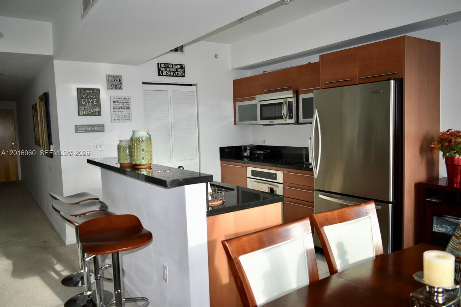 253 NE 2nd St # 1402, Miami FL 33132 — 9
