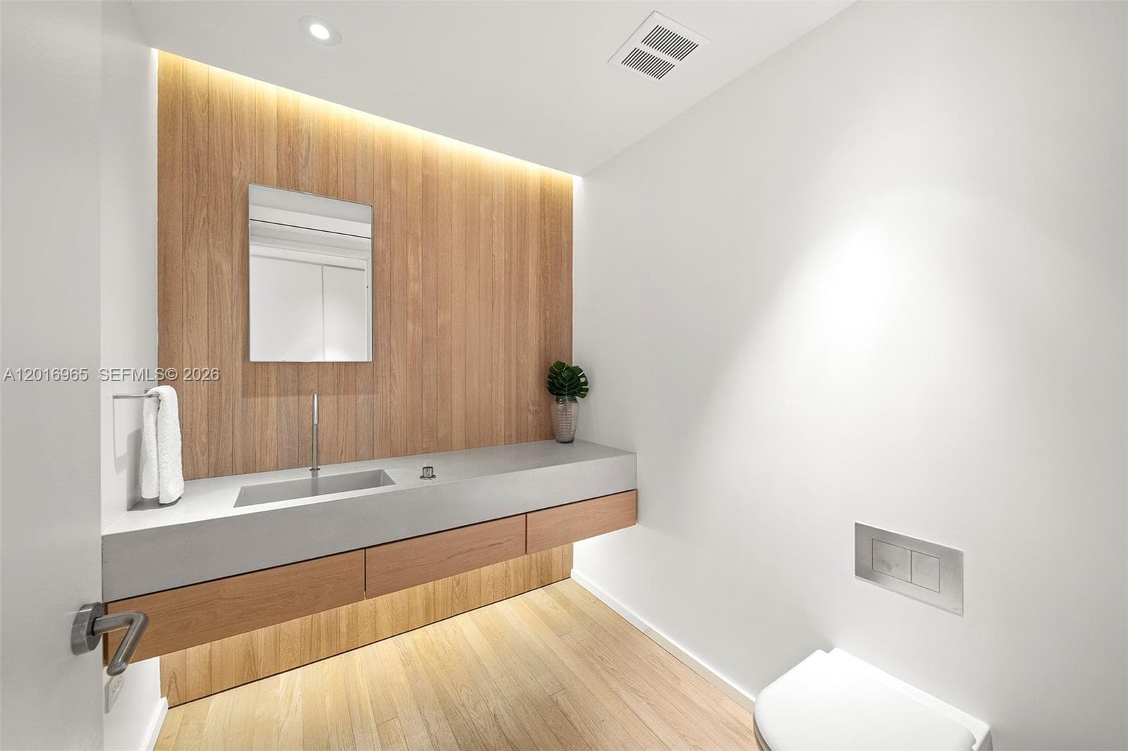 2901 Collins Ave # 901, Miami Beach FL 33140 — 26